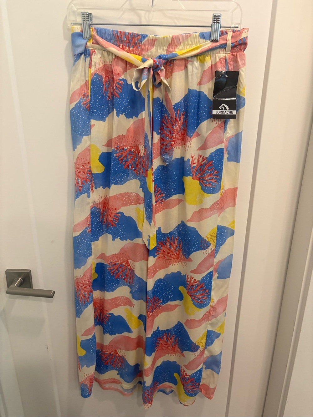 JORDACHE WIDE LEG TROPICAL PANT - Picture 2 of 9